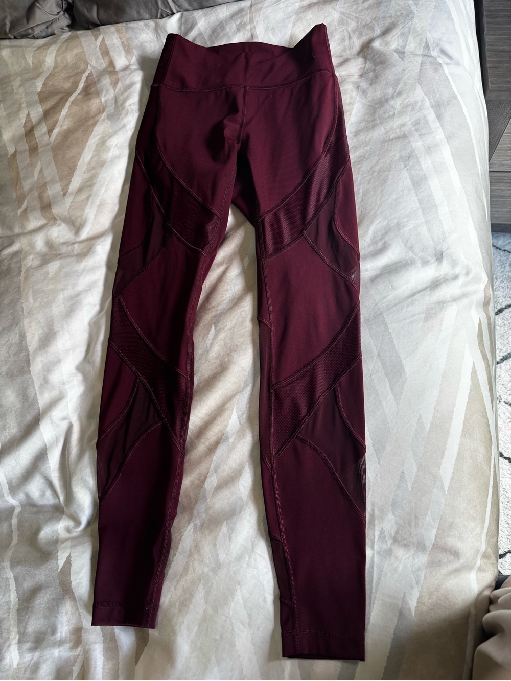 lululemon athletica Burgundy Sculpting Leggings